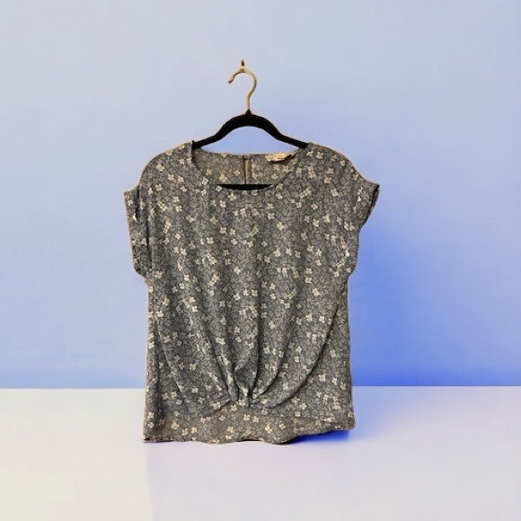 Pink Republic Light Blue/Periwinkle/White Delicate Floral Print Top - Picture 6 of 14